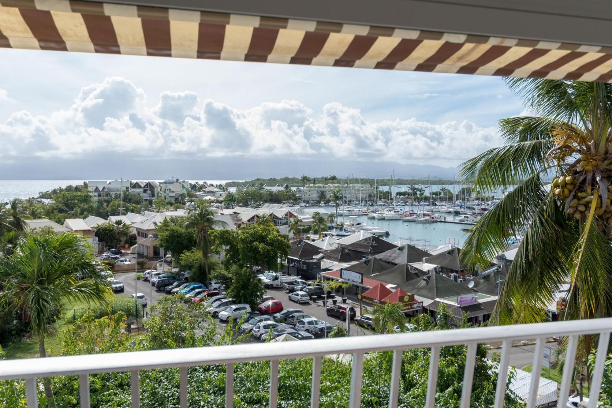 Superbe Studio En Duplex, Vue Sur Mer Et Piscine Apartment Le Gosier  Exterior photo