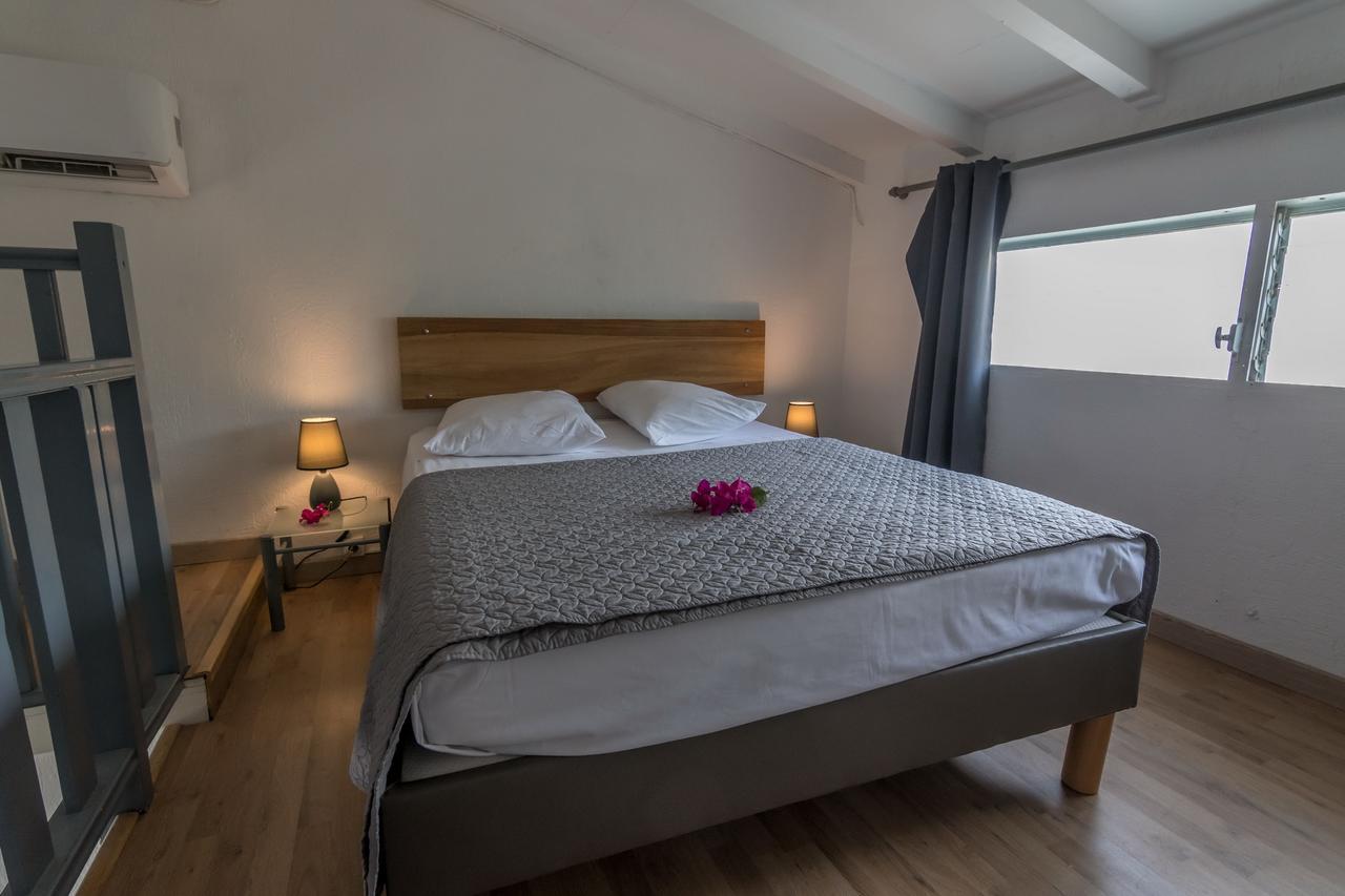Superbe Studio En Duplex, Vue Sur Mer Et Piscine Apartment Le Gosier  Exterior photo