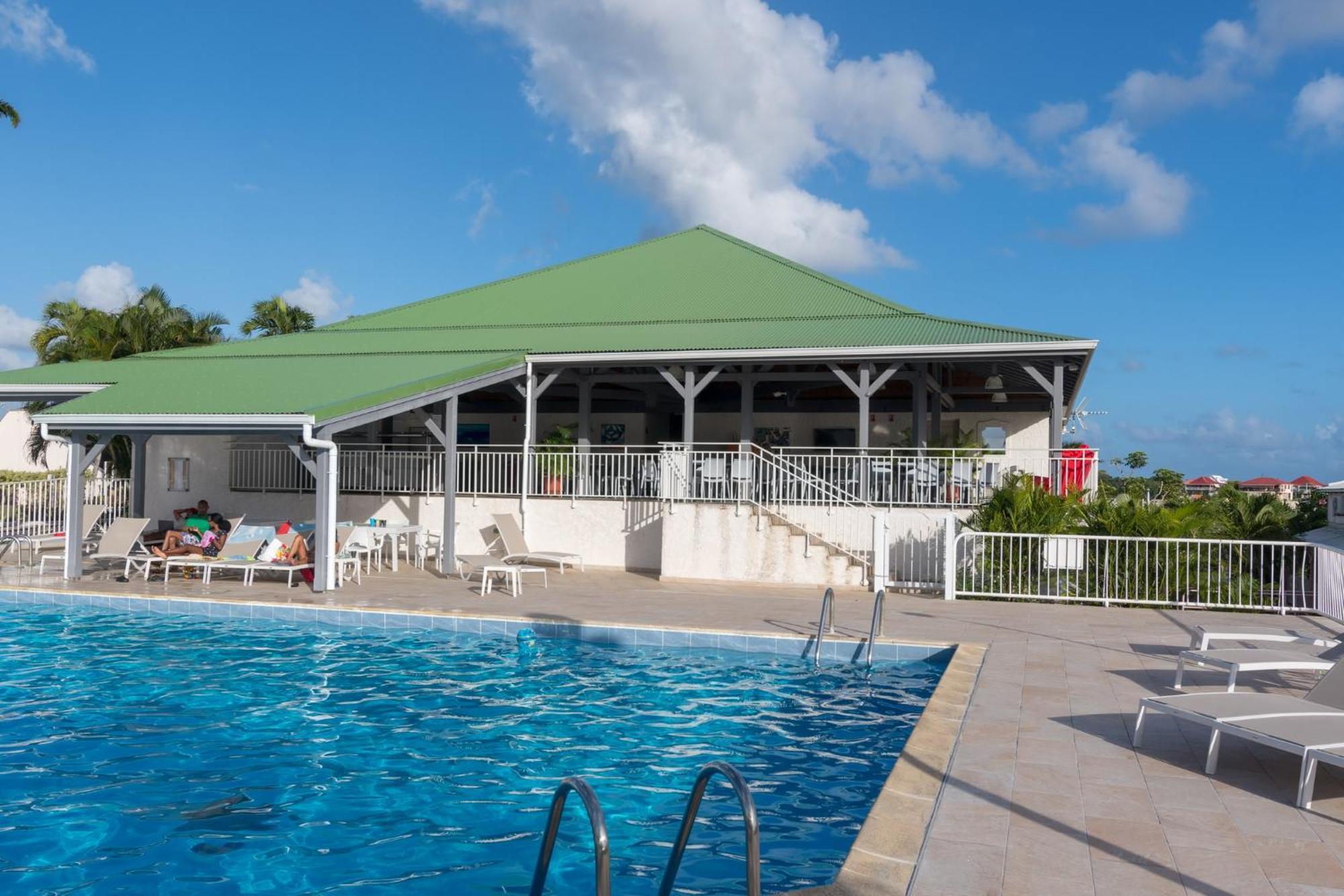 Superbe Studio En Duplex, Vue Sur Mer Et Piscine Apartment Le Gosier  Exterior photo