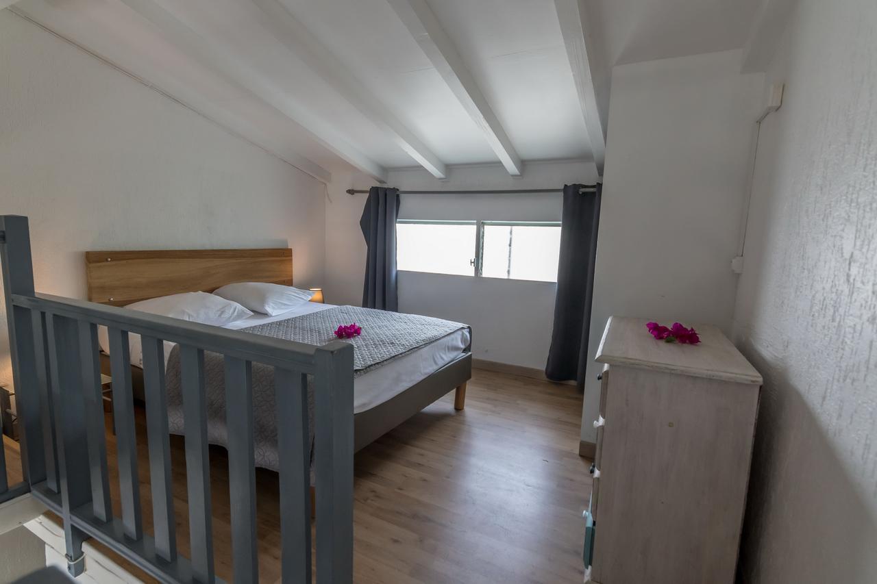 Superbe Studio En Duplex, Vue Sur Mer Et Piscine Apartment Le Gosier  Exterior photo