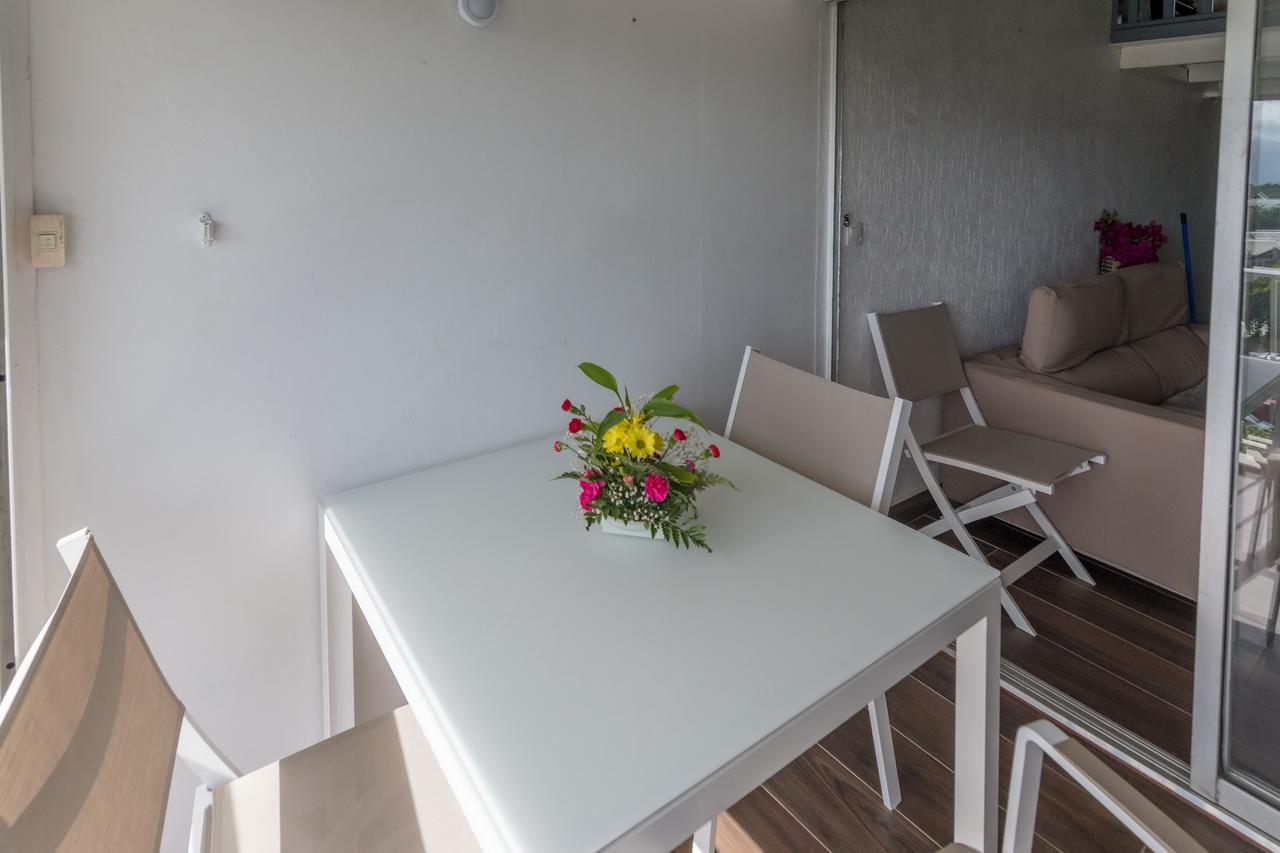 Superbe Studio En Duplex, Vue Sur Mer Et Piscine Apartment Le Gosier  Exterior photo